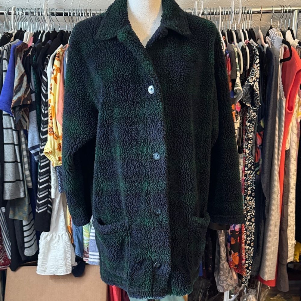 liz & co. Plush Button-Front Teddy Jacket in Black and Dark Green Plaid